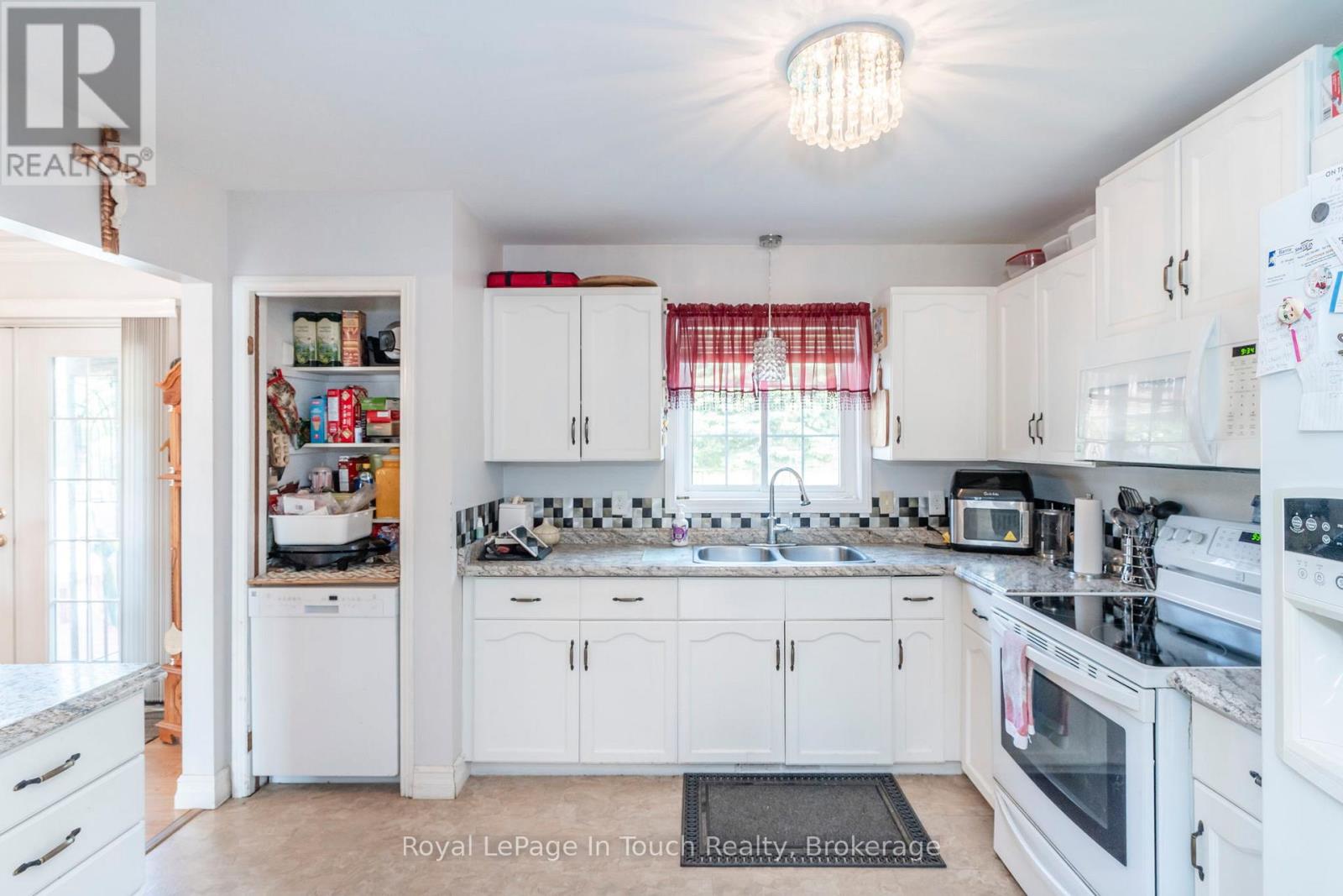 32 Bridle Road, Penetanguishene, Ontario  L9M 1J5 - Photo 15 - S12298732