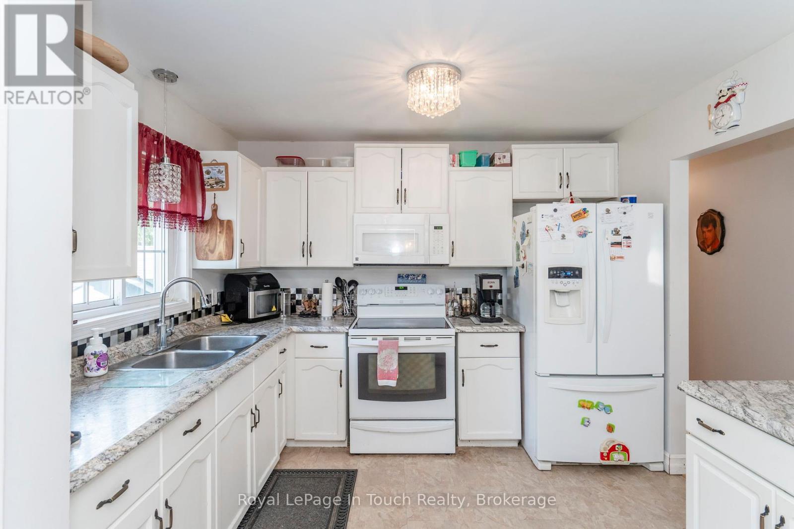 32 Bridle Road, Penetanguishene, Ontario  L9M 1J5 - Photo 16 - S12298732
