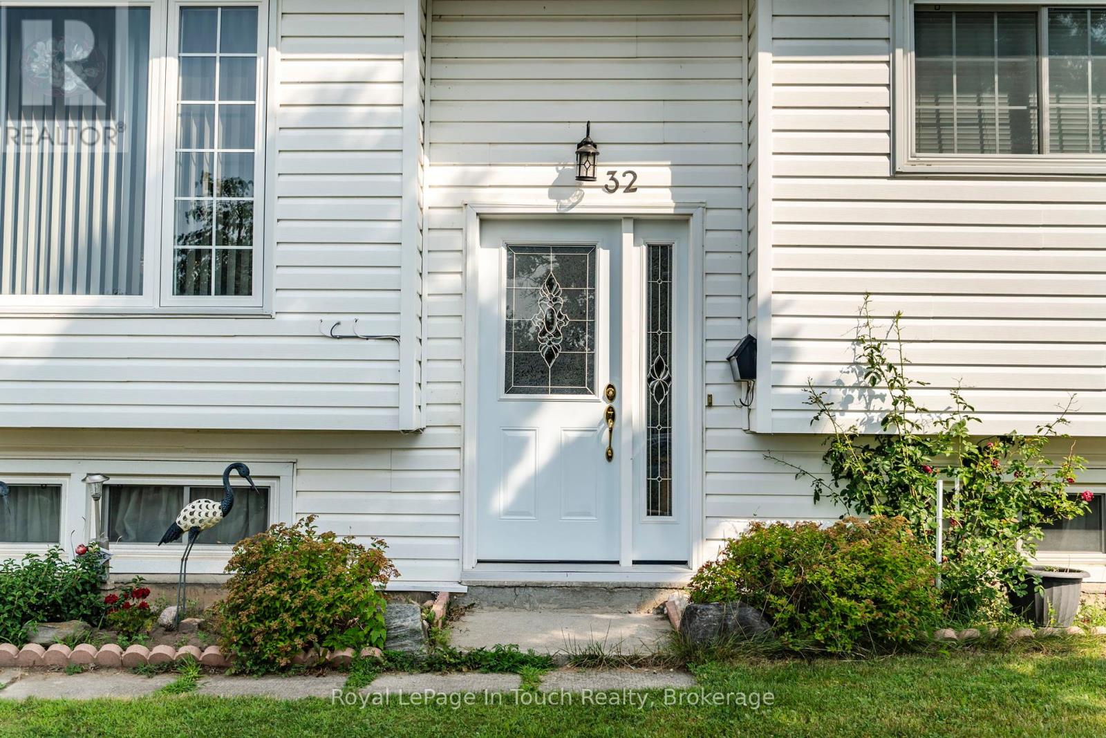 32 Bridle Road, Penetanguishene, Ontario  L9M 1J5 - Photo 3 - S12298732