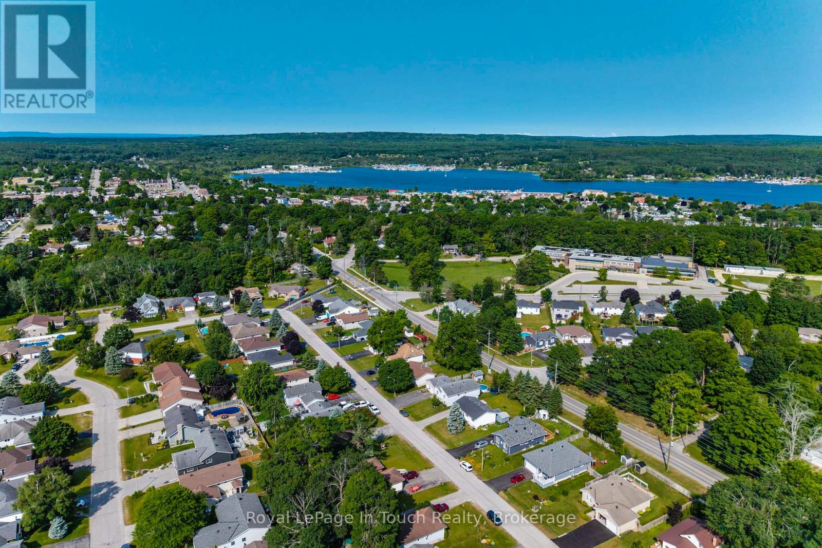 32 Bridle Road, Penetanguishene, Ontario  L9M 1J5 - Photo 4 - S12298732