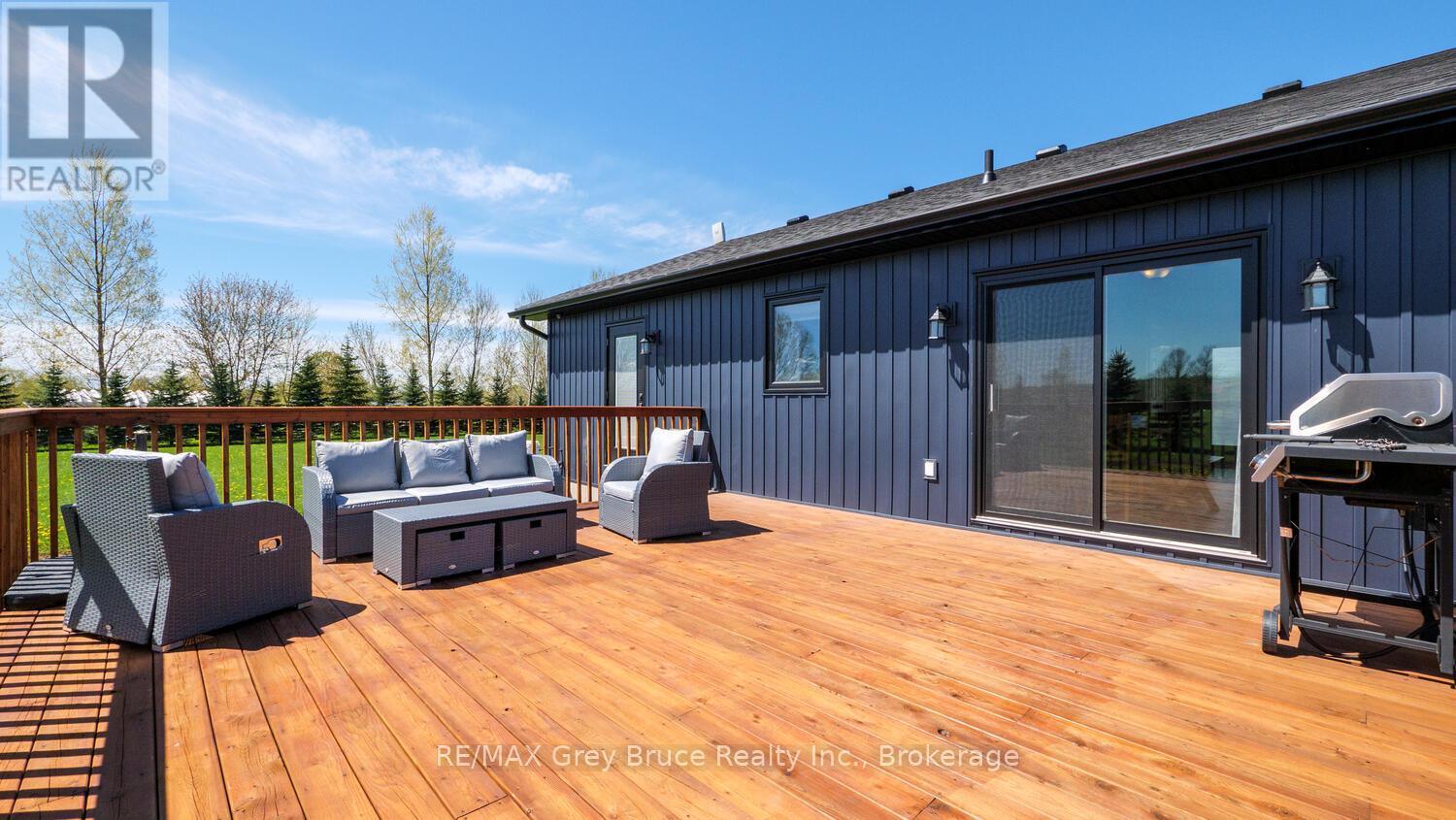 116 Patterson Parkway, Georgian Bluffs, Ontario  N0H 2T0 - Photo 32 - X12298739