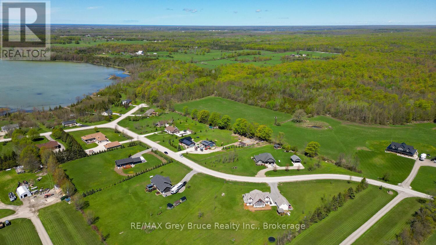116 Patterson Parkway, Georgian Bluffs, Ontario  N0H 2T0 - Photo 36 - X12298739