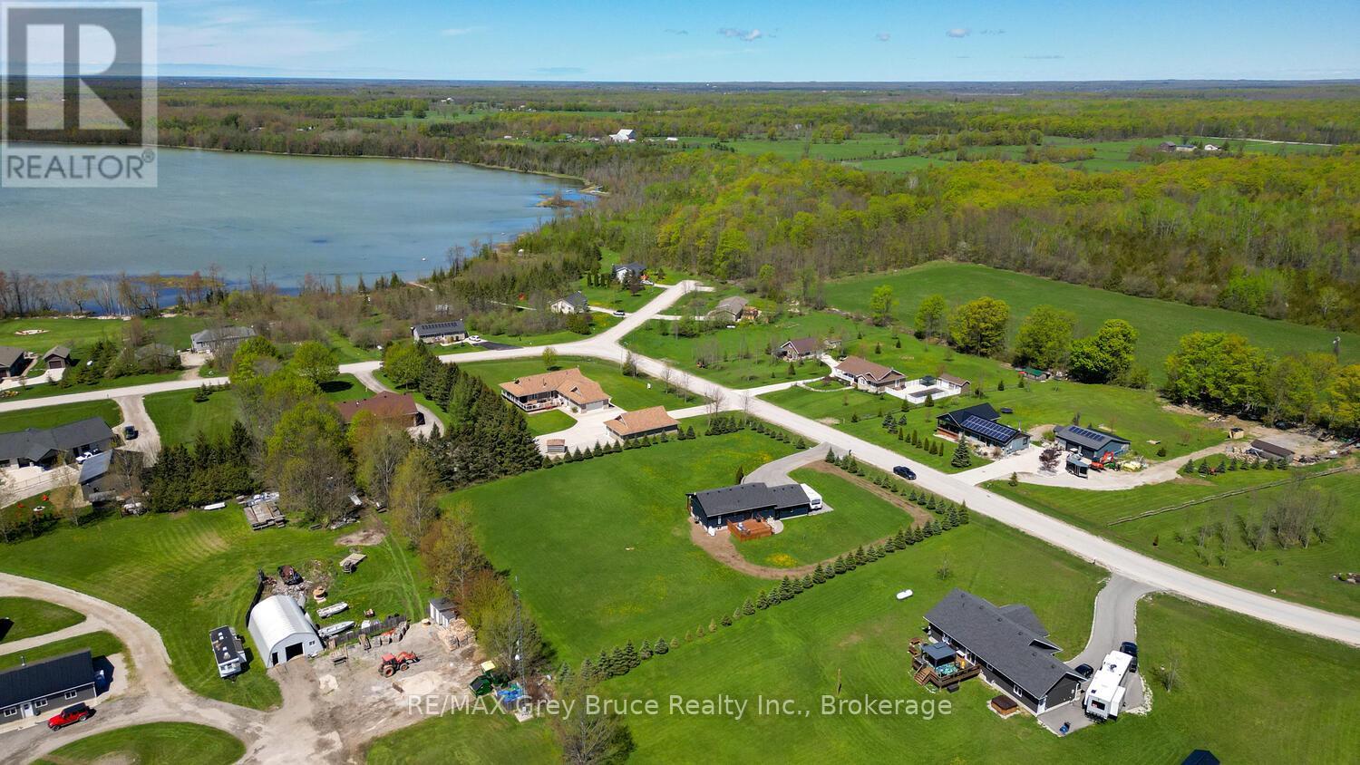 116 Patterson Parkway, Georgian Bluffs, Ontario  N0H 2T0 - Photo 37 - X12298739
