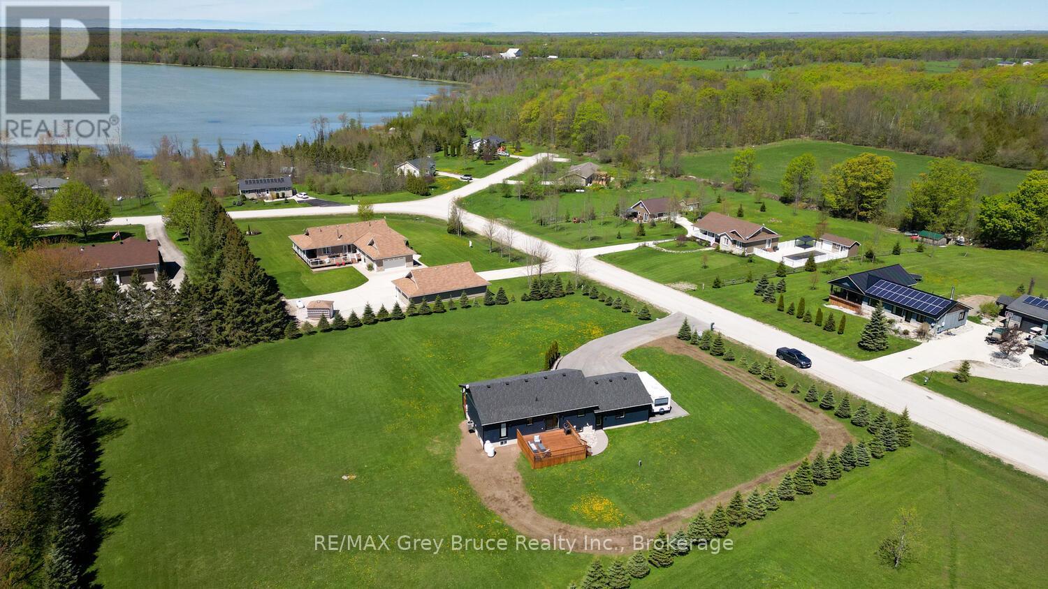 116 Patterson Parkway, Georgian Bluffs, Ontario  N0H 2T0 - Photo 38 - X12298739