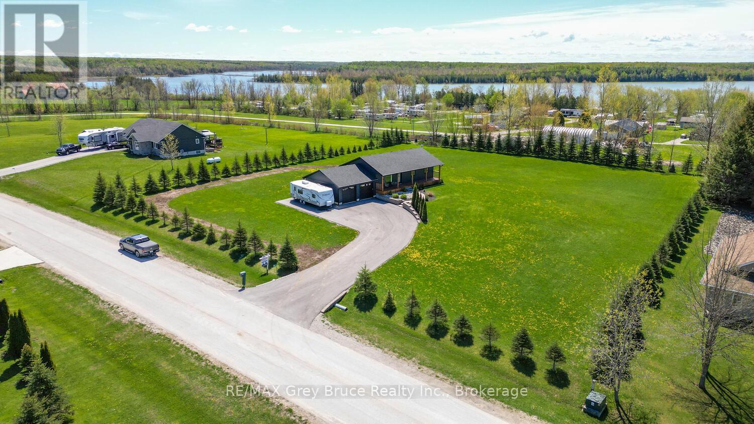 116 Patterson Parkway, Georgian Bluffs, Ontario  N0H 2T0 - Photo 41 - X12298739