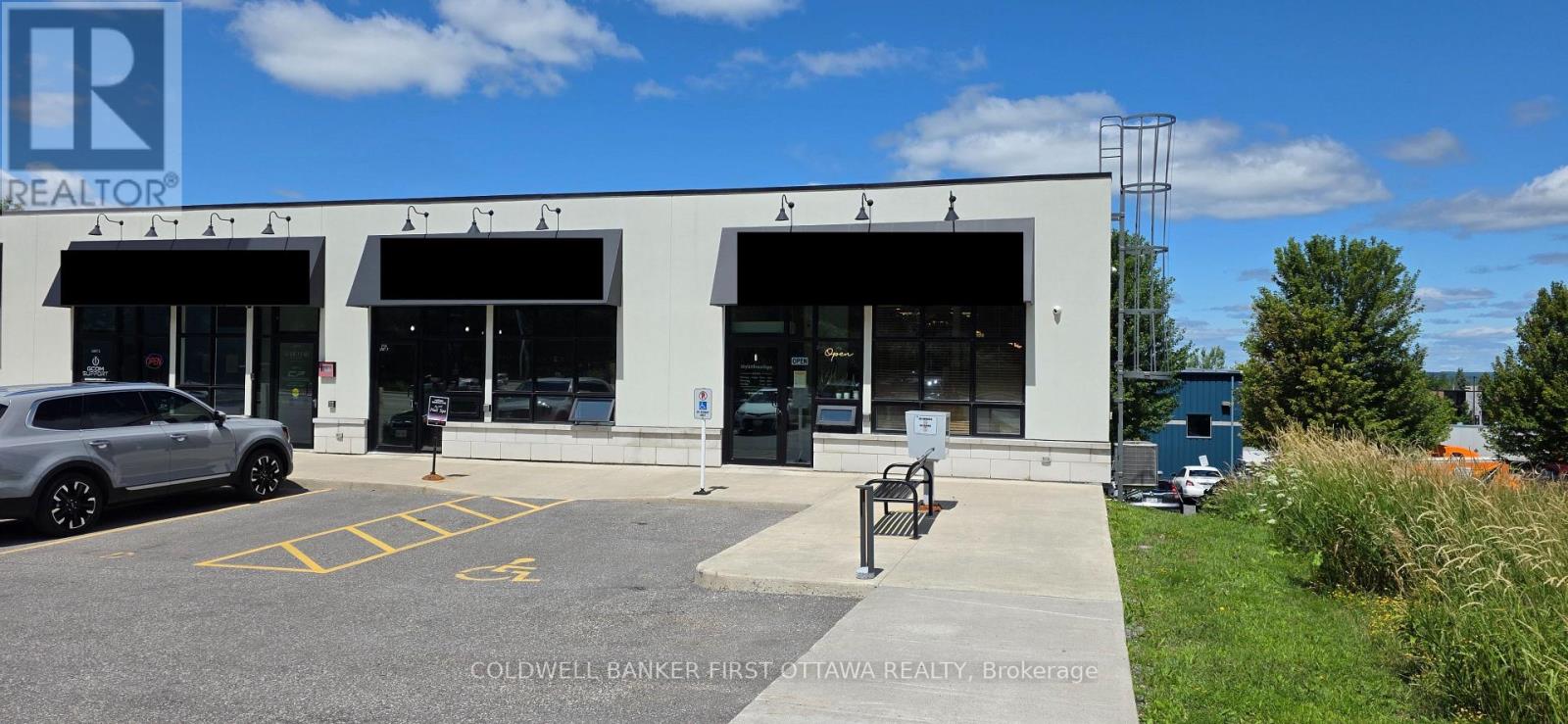 4 - 3735 ST JOSEPH BOULEVARD N, Ottawa, Ontario