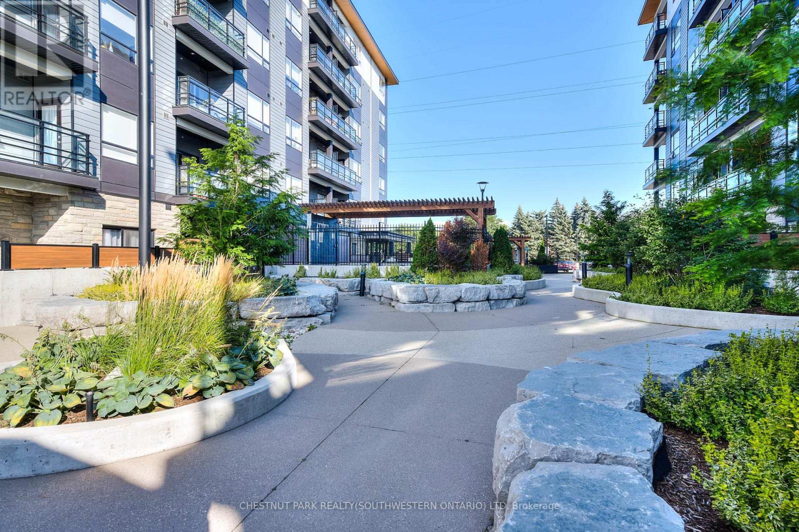 Property at 410 - 251 NORTHFIELD DRIVE E image 3