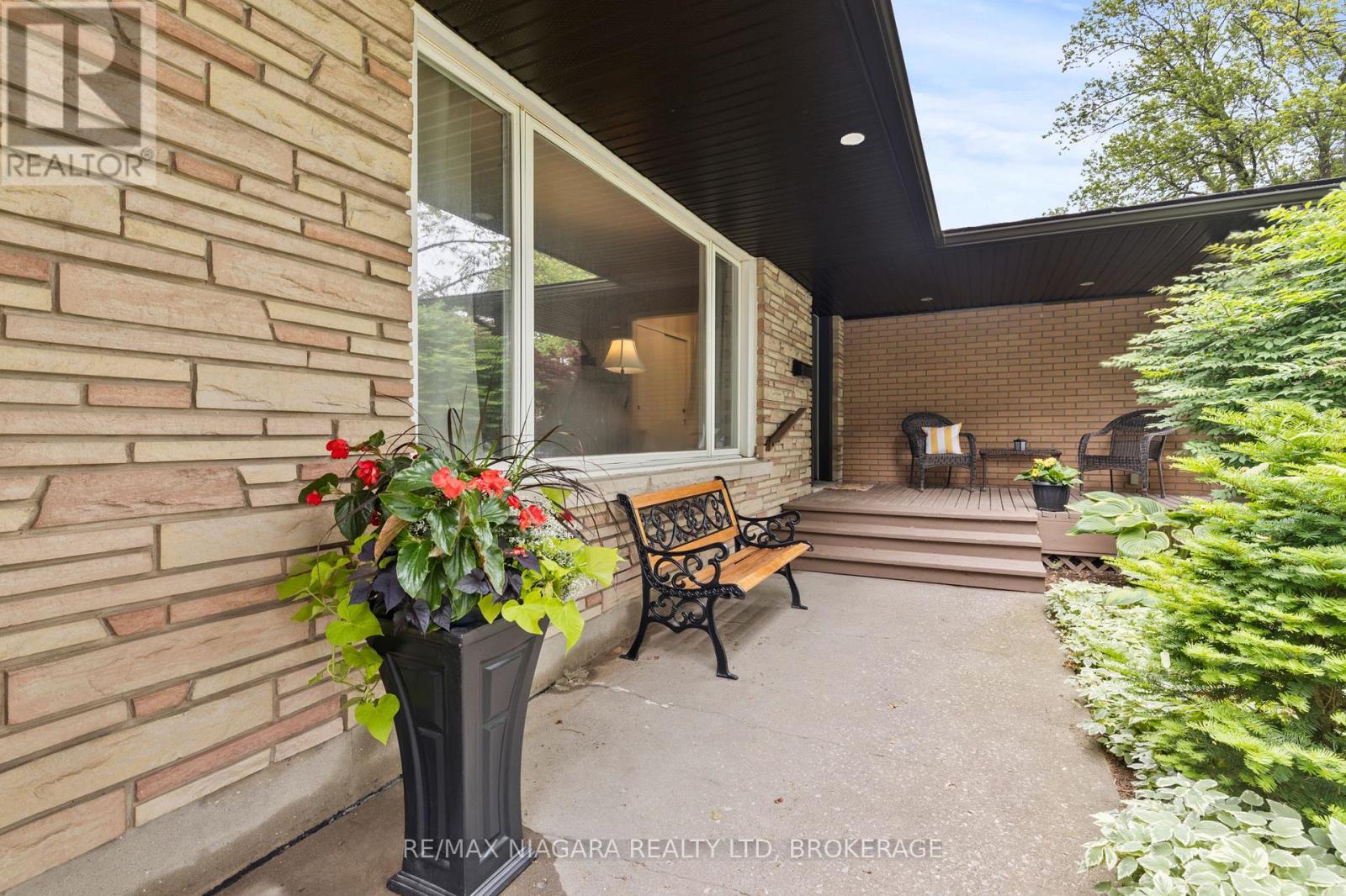 27 Daleview Crescent, Pelham, Ontario  L0S 1E0 - Photo 6 - X12298741