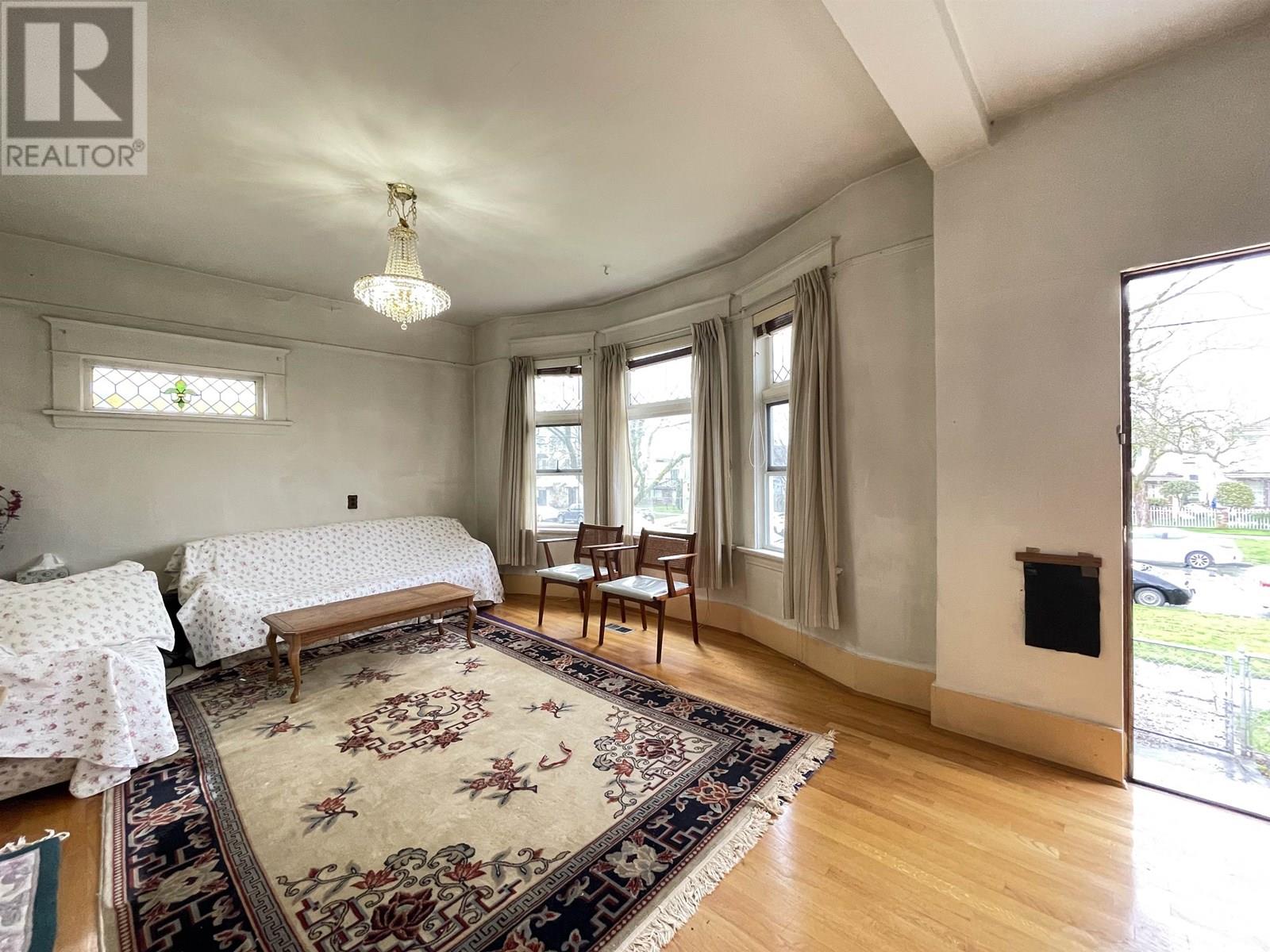 Property at 2250 E PENDER STREET image 5
