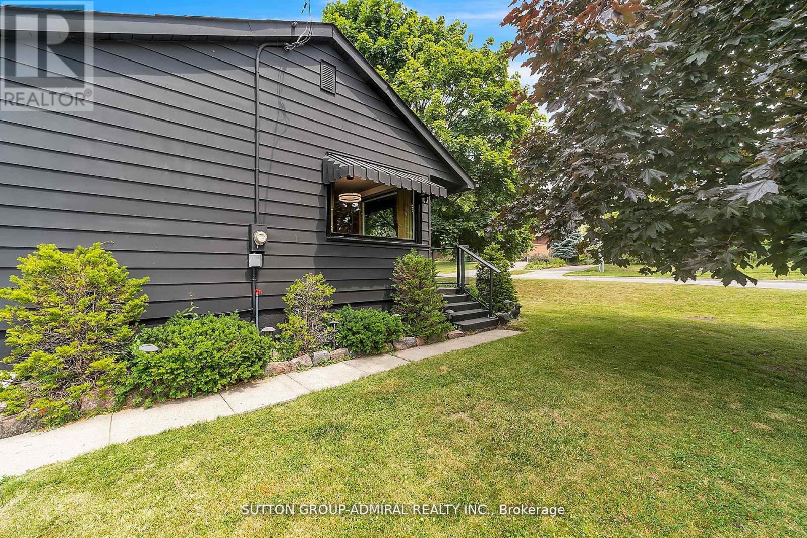 Property at 212 ST. PETER STREET image 3