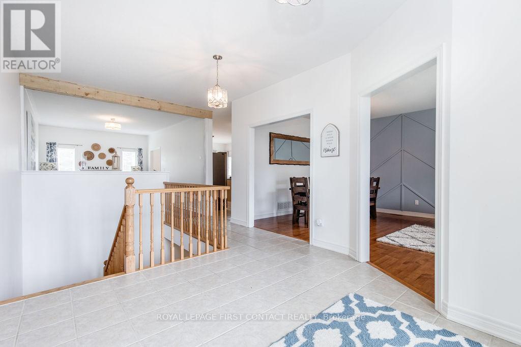 Property at 31 VANDERPOST CRESCENT image 5