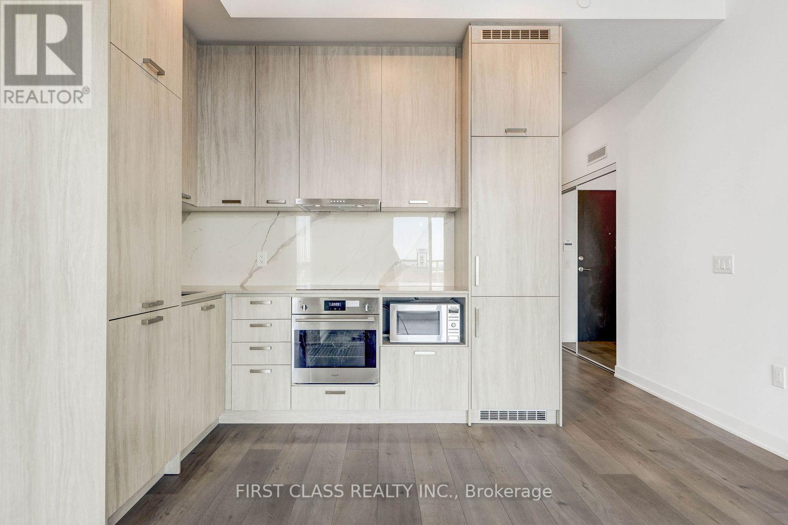 506 - 10 Honeycrisp Crescent, Vaughan, Ontario  L4K 0M7 - Photo 10 - N12298729