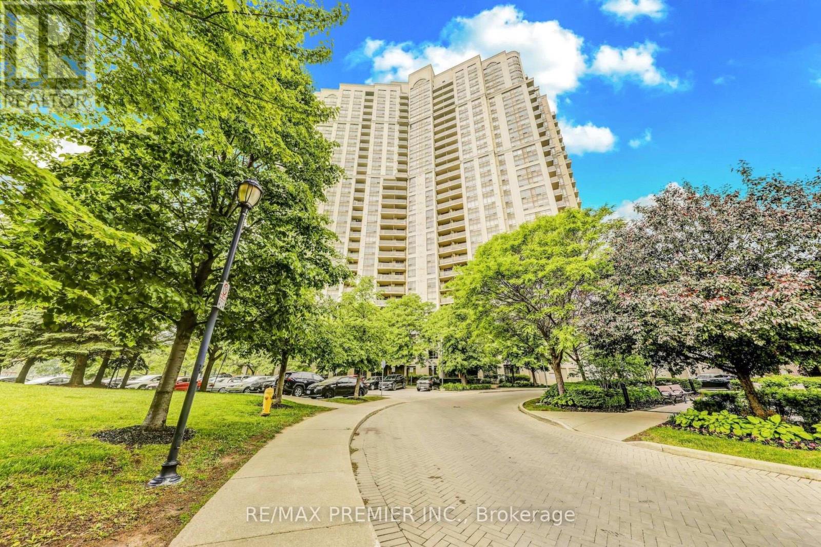 Property at 703 - 710 HUMBERWOOD BOULEVARD image 2