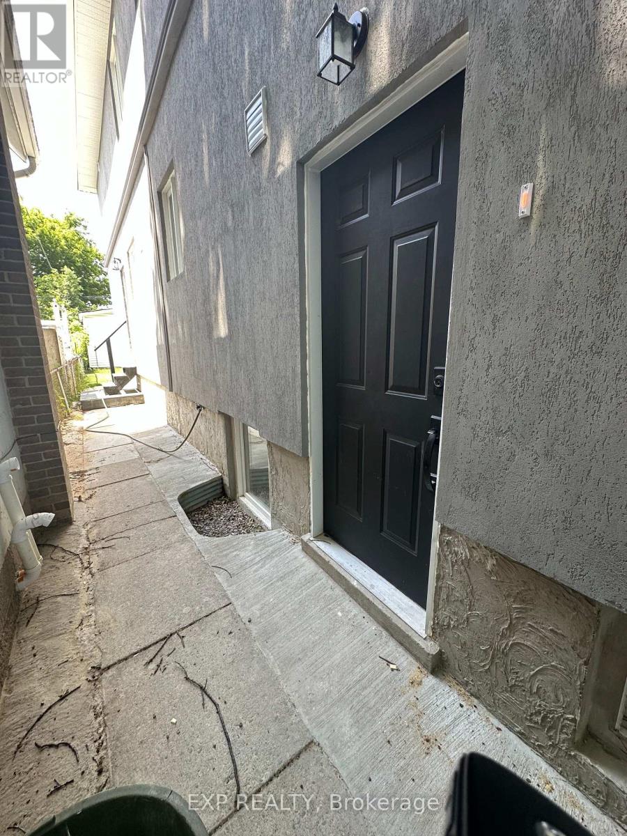 6 Lapp Street, Toronto, Ontario  M6N 3W6 - Photo 32 - W12245322