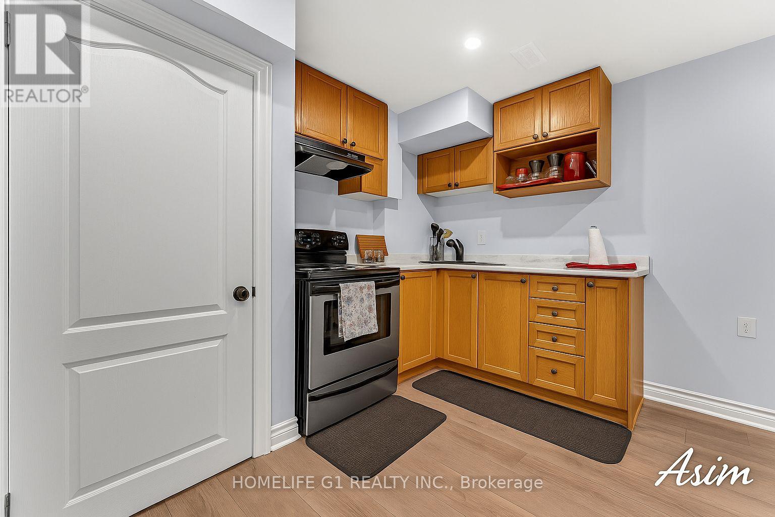 81 Lambert Crescent, Brantford, Ontario  N3T 0E9 - Photo 4 - X12298734