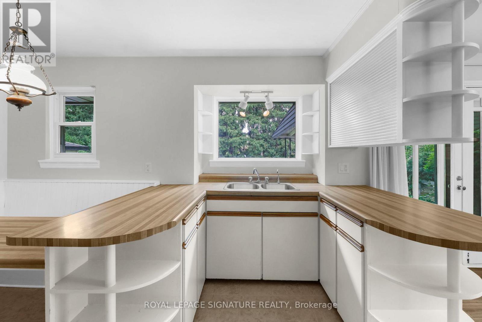 451 Coombs Avenue, London North, Ontario  N8G 1J6 - Photo 13 - X12298760