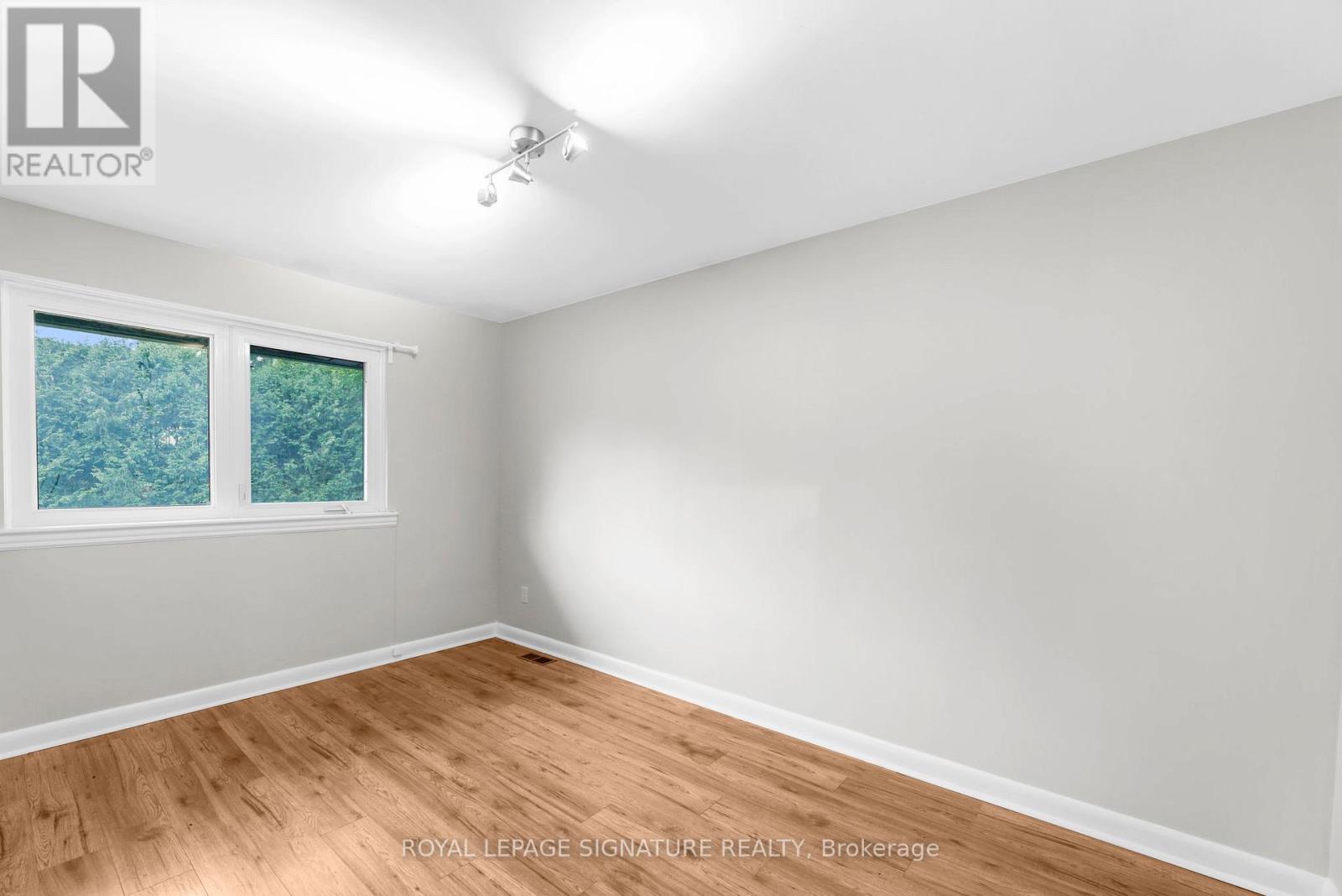 451 Coombs Avenue, London North, Ontario  N8G 1J6 - Photo 19 - X12298760