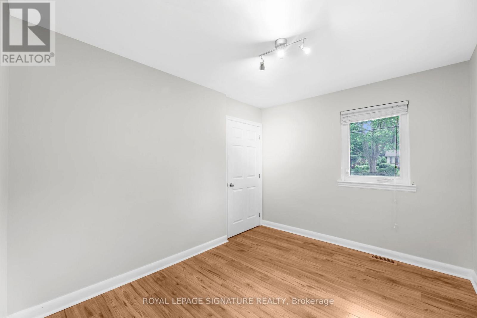 451 Coombs Avenue, London North, Ontario  N8G 1J6 - Photo 22 - X12298760