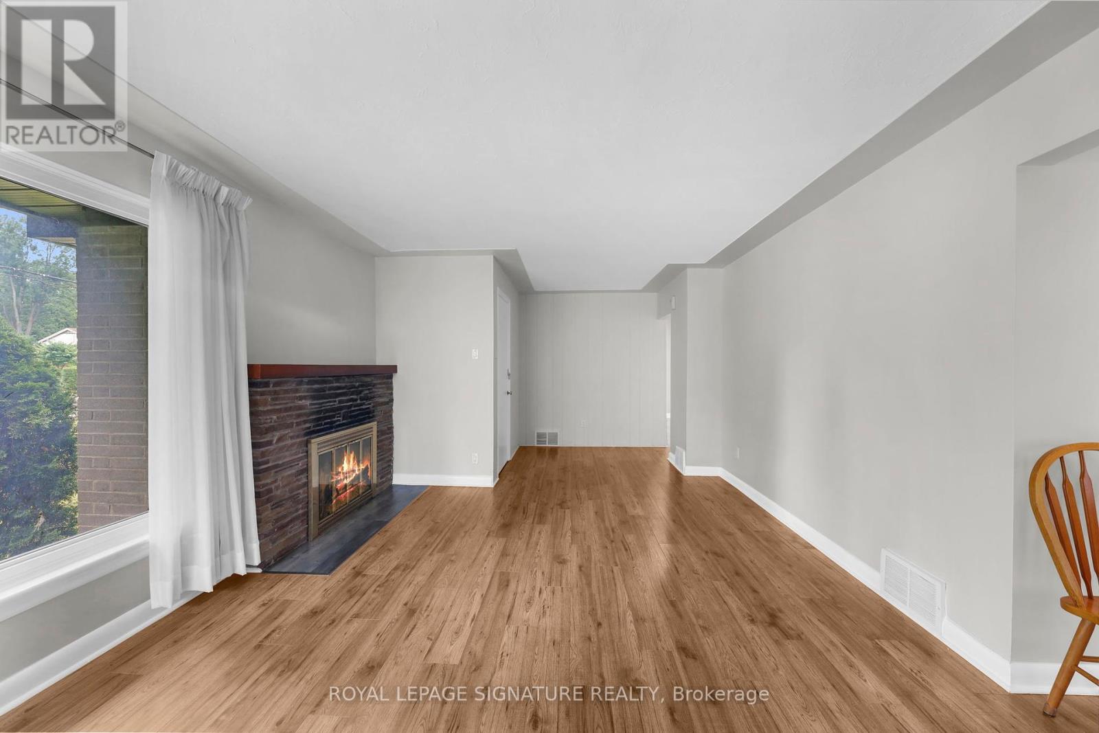 451 Coombs Avenue, London North, Ontario  N8G 1J6 - Photo 4 - X12298760