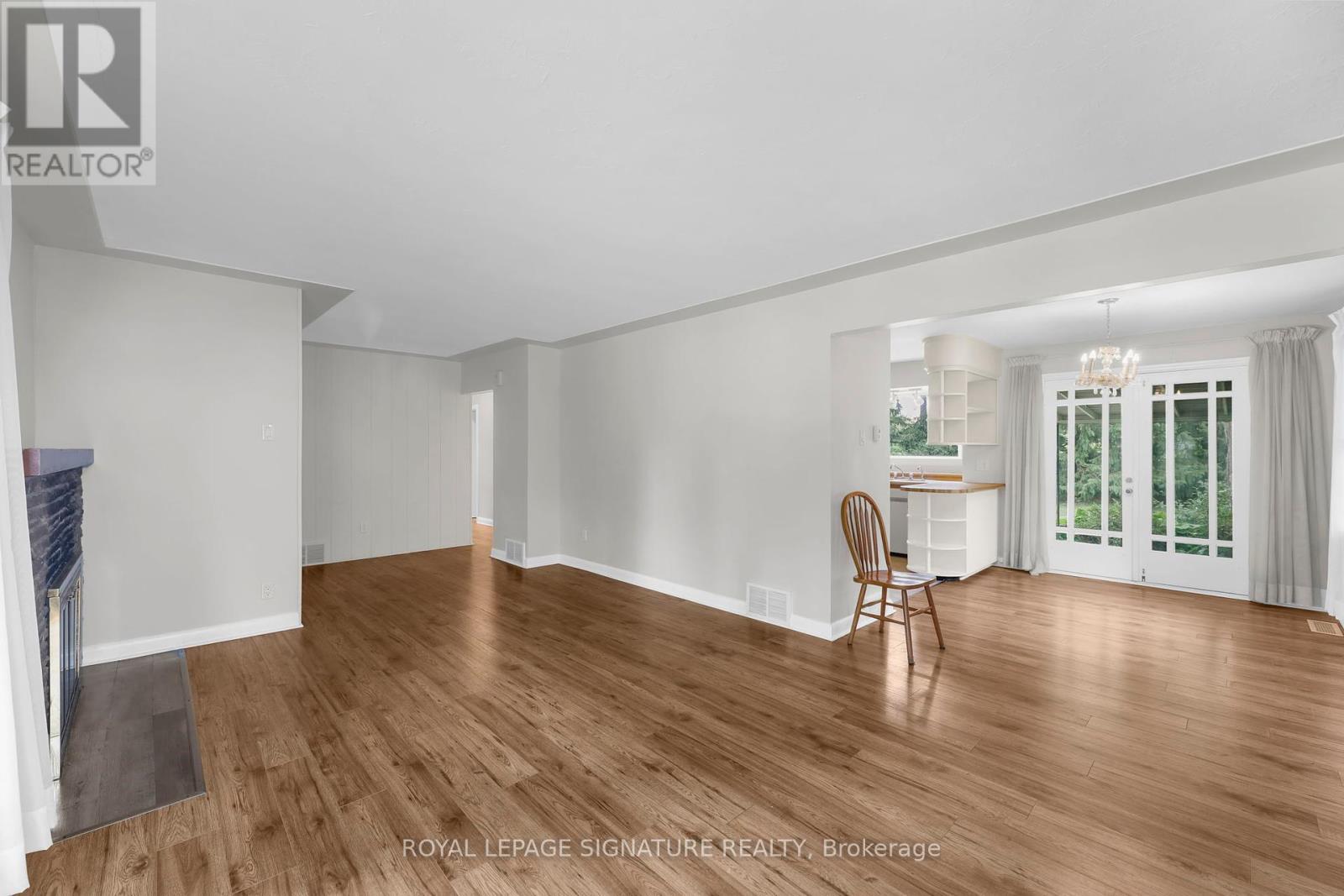 451 Coombs Avenue, London North, Ontario  N8G 1J6 - Photo 5 - X12298760
