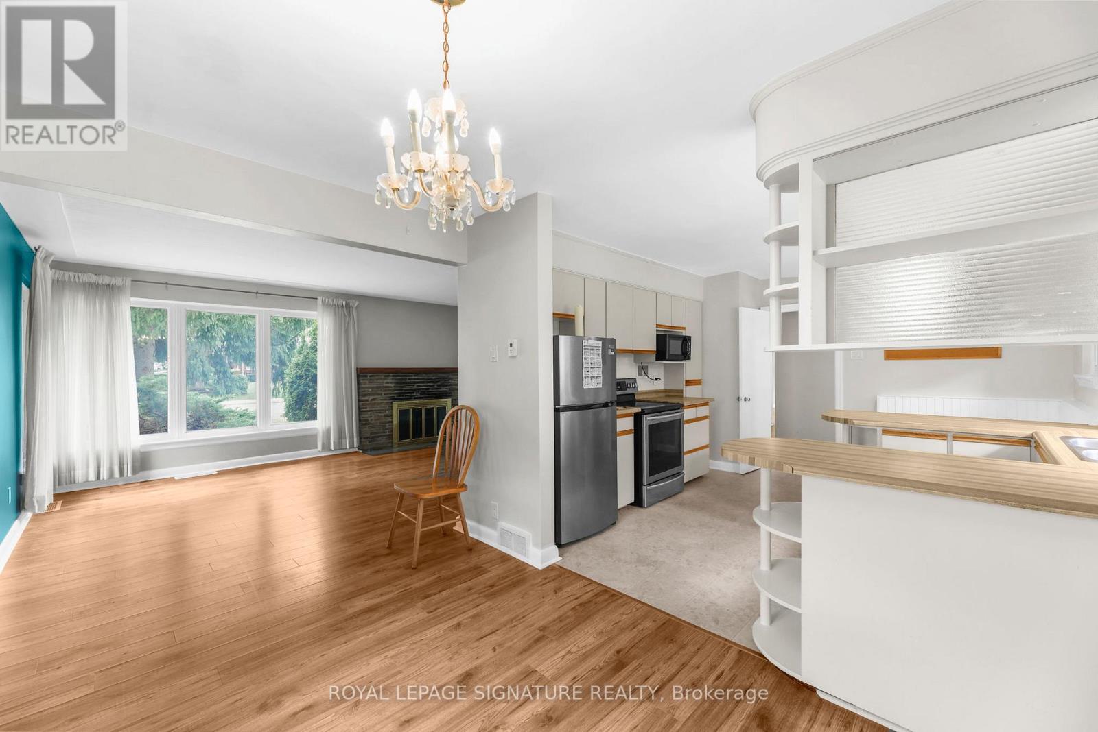 451 Coombs Avenue, London North, Ontario  N8G 1J6 - Photo 7 - X12298760