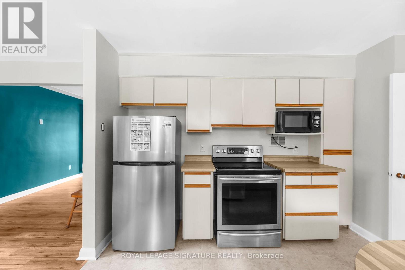 451 Coombs Avenue, London North, Ontario  N8G 1J6 - Photo 8 - X12298760