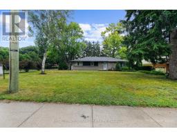 451 Coombs Avenue, London North (North K), Ca