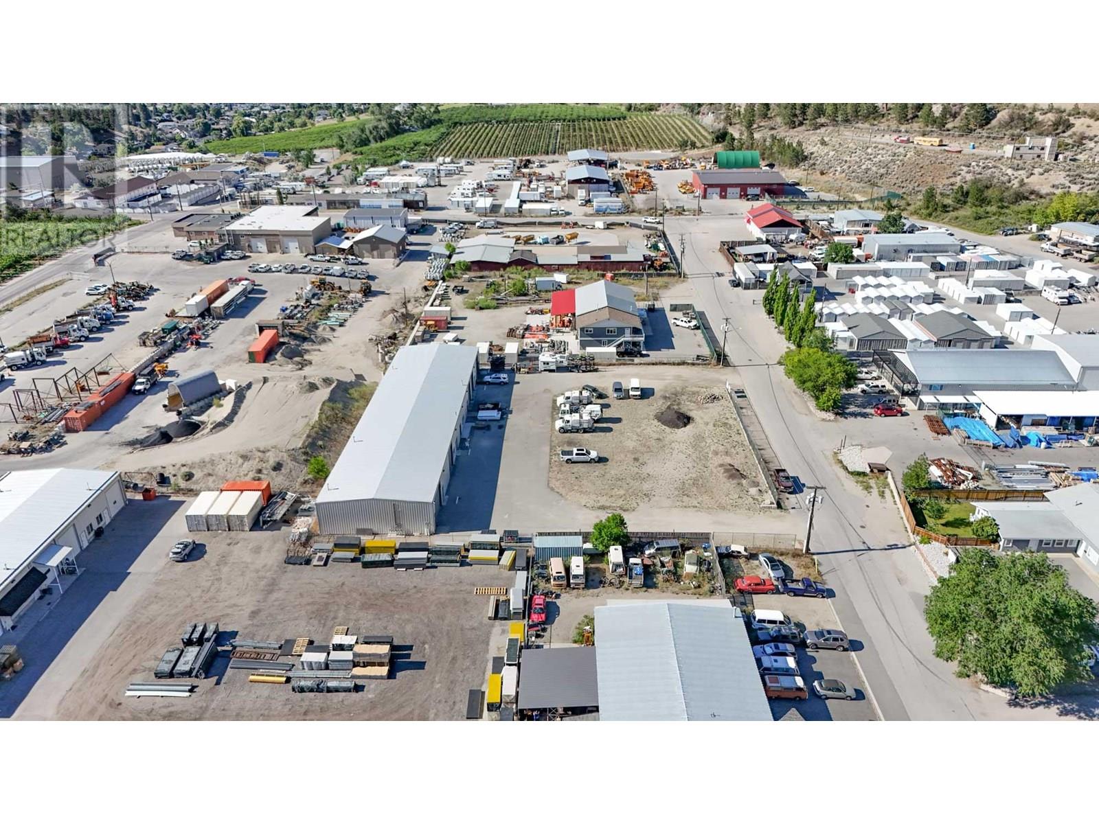 9207 James Avenue Unit# Yard Space Summerland Photo 19