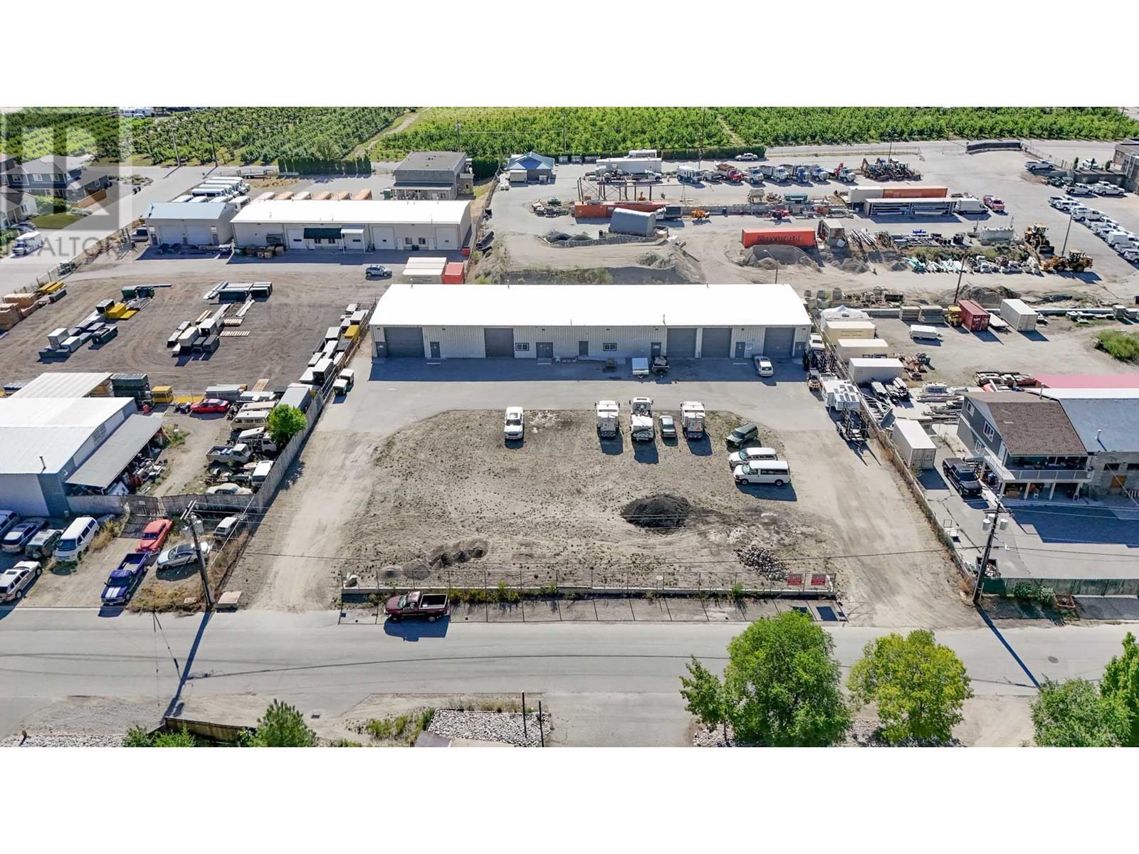 9207 James Avenue Unit# Yard Space Summerland Photo 3