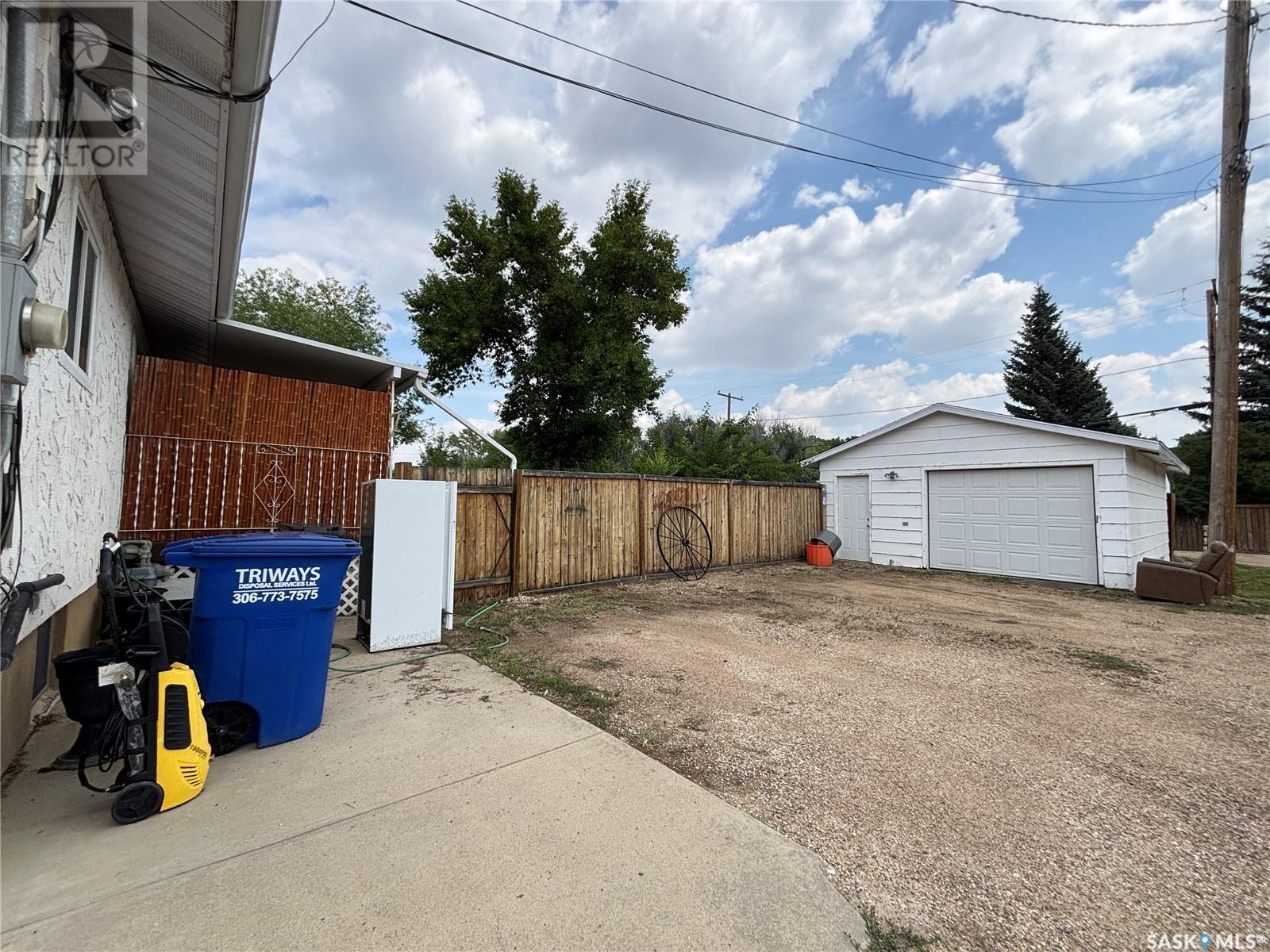 126 Myers Crescent, Maple Creek, Saskatchewan  S0N 1N0 - Photo 5 - SK013325