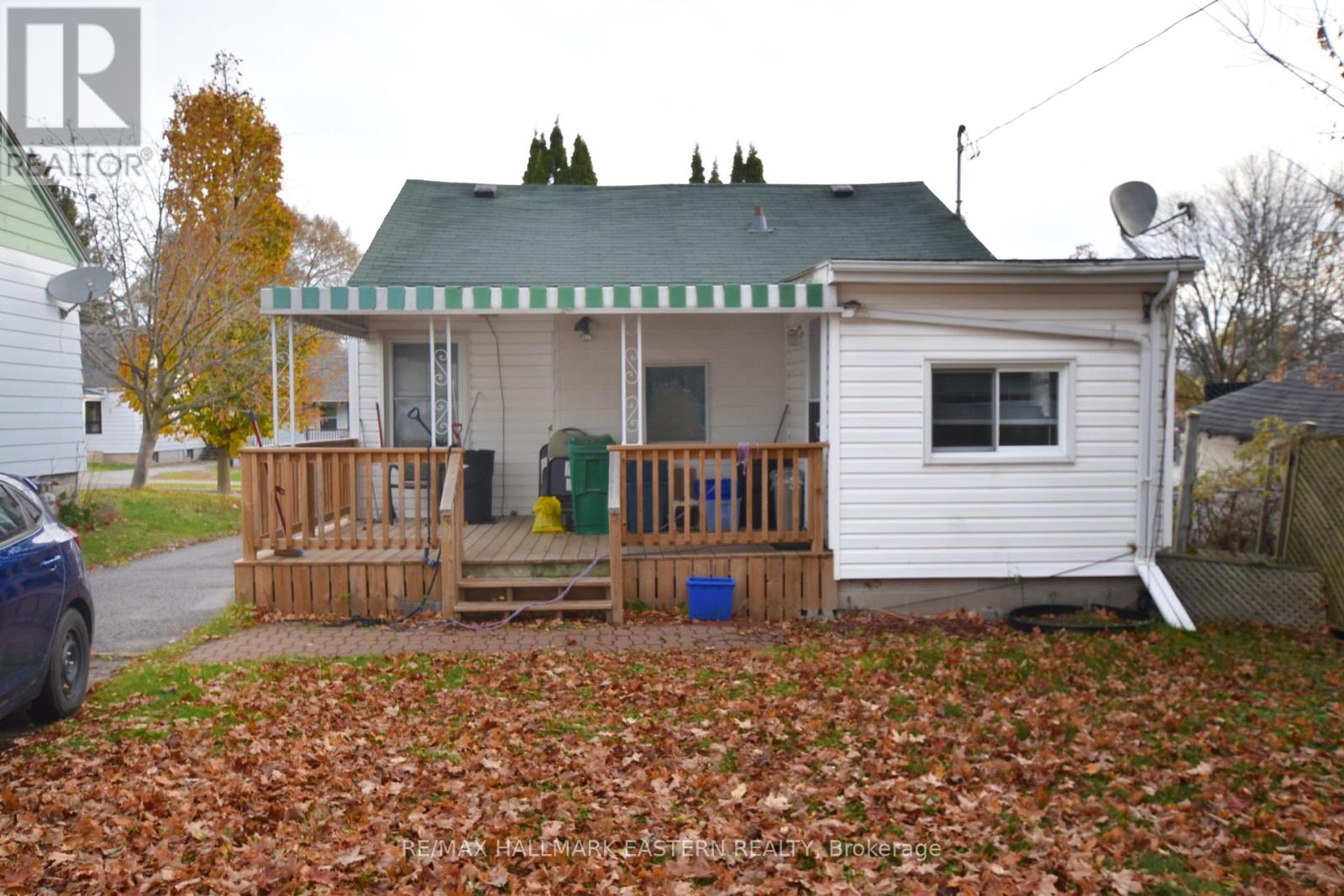 Property at 677 PARK STREET N image 4
