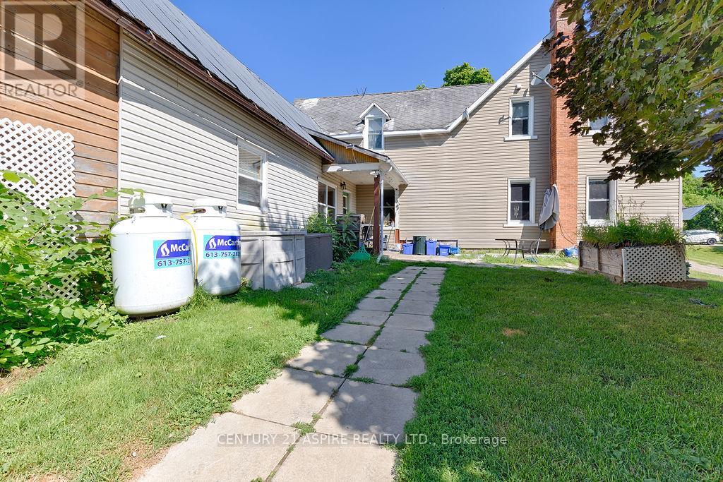 75 Bonnechere Street E, Bonnechere Valley, Ontario  K0J 1T0 - Photo 15 - X12296799