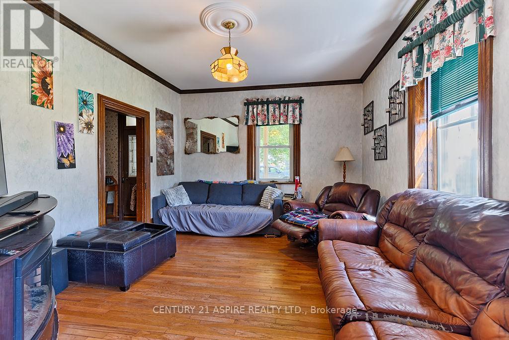 75 Bonnechere Street E, Bonnechere Valley, Ontario  K0J 1T0 - Photo 35 - X12296799