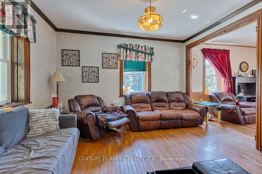 75 Bonnechere Street E, Bonnechere Valley, Ontario  K0J 1T0 - Photo 36 - X12296799