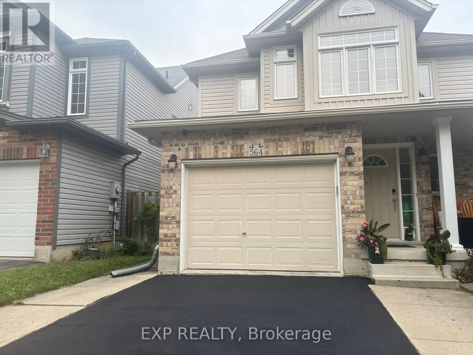 564 Woolgrass Avenue, Waterloo, Ontario  N2V 2Y2 - Photo 1 - X12298795