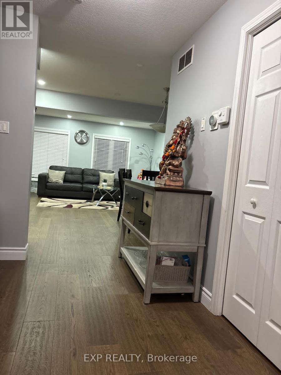 564 Woolgrass Avenue, Waterloo, Ontario  N2V 2Y2 - Photo 13 - X12298795