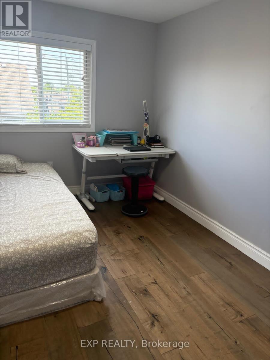 564 Woolgrass Avenue, Waterloo, Ontario  N2V 2Y2 - Photo 7 - X12298795