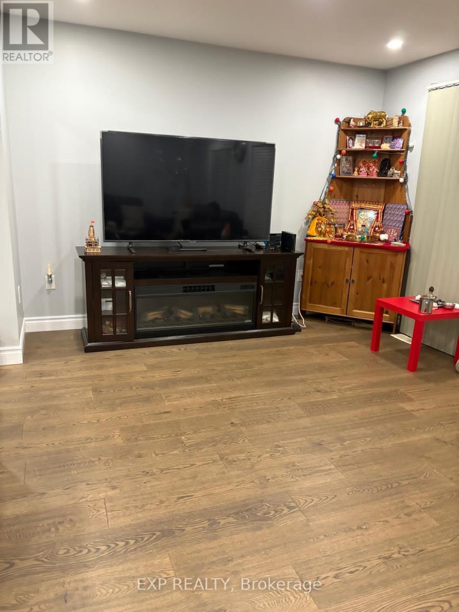 564 Woolgrass Avenue, Waterloo, Ontario  N2V 2Y2 - Photo 9 - X12298795