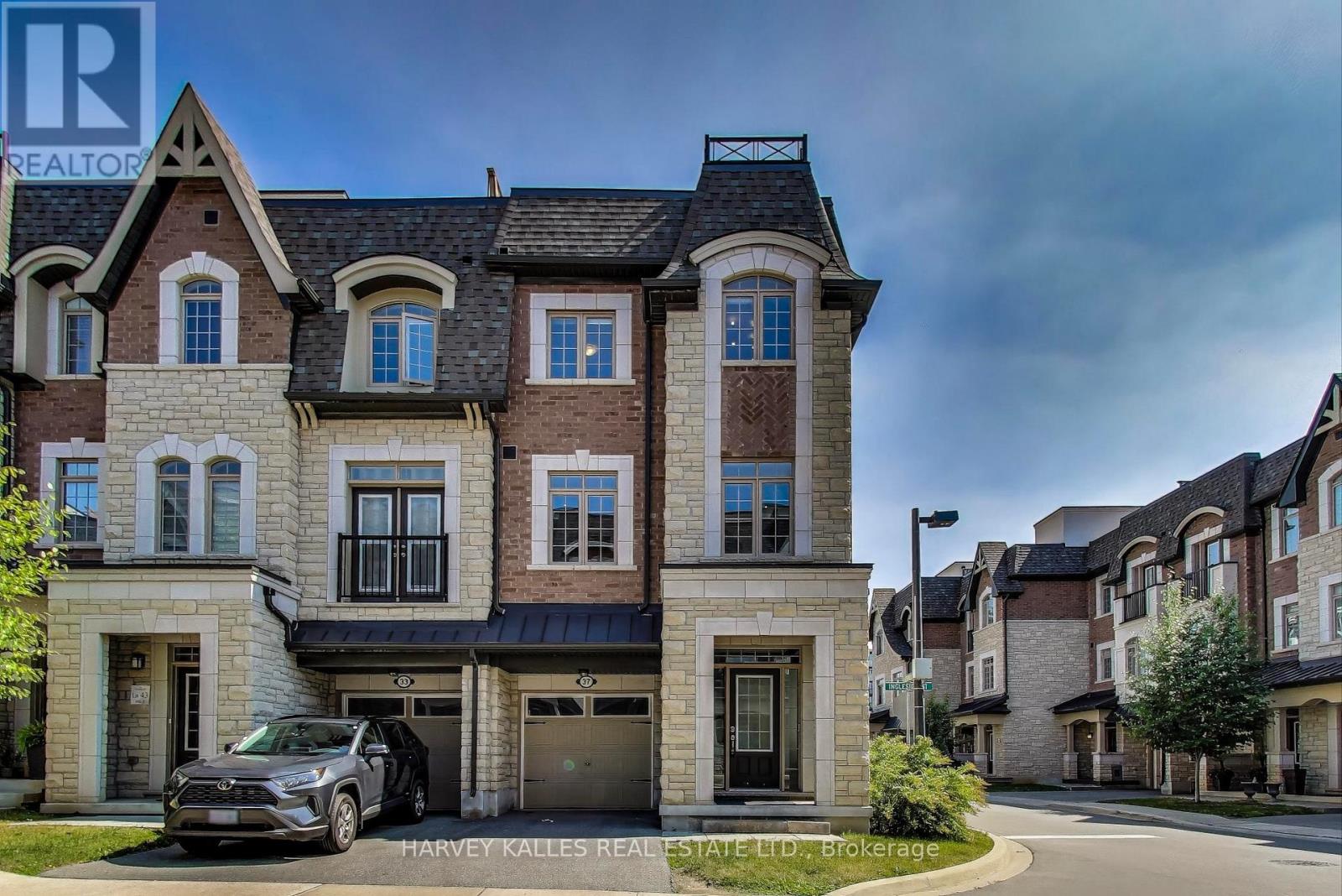 Property at 37 INGLESIDE STREET image 1
