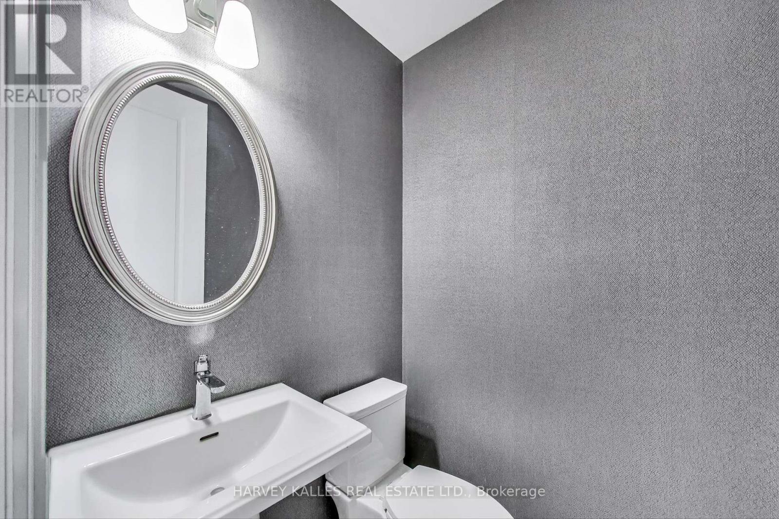 37 Ingleside Street, Vaughan, Ontario  L4L 0H9 - Photo 18 - N12296899