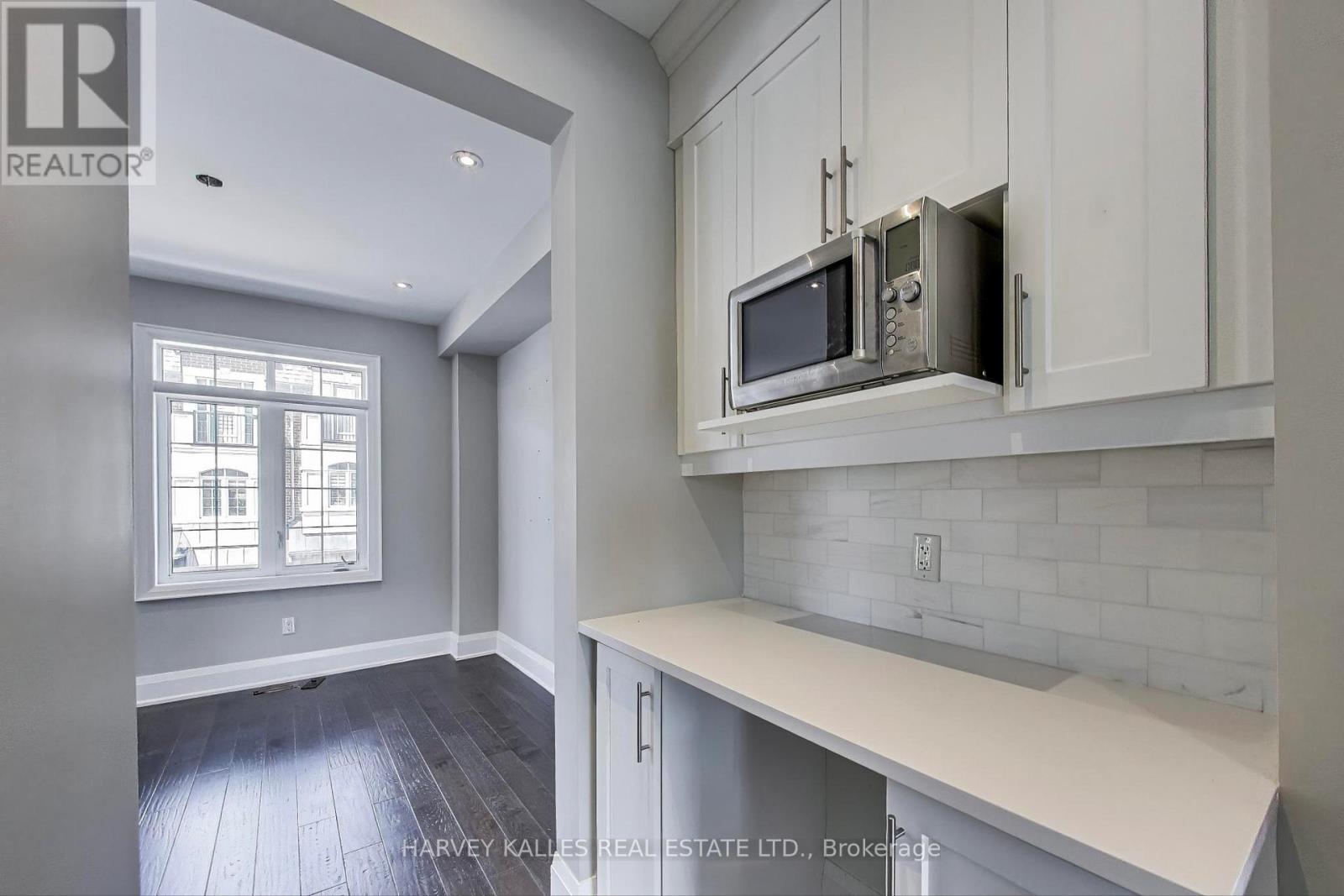 37 Ingleside Street, Vaughan, Ontario  L4L 0H9 - Photo 14 - N12296899