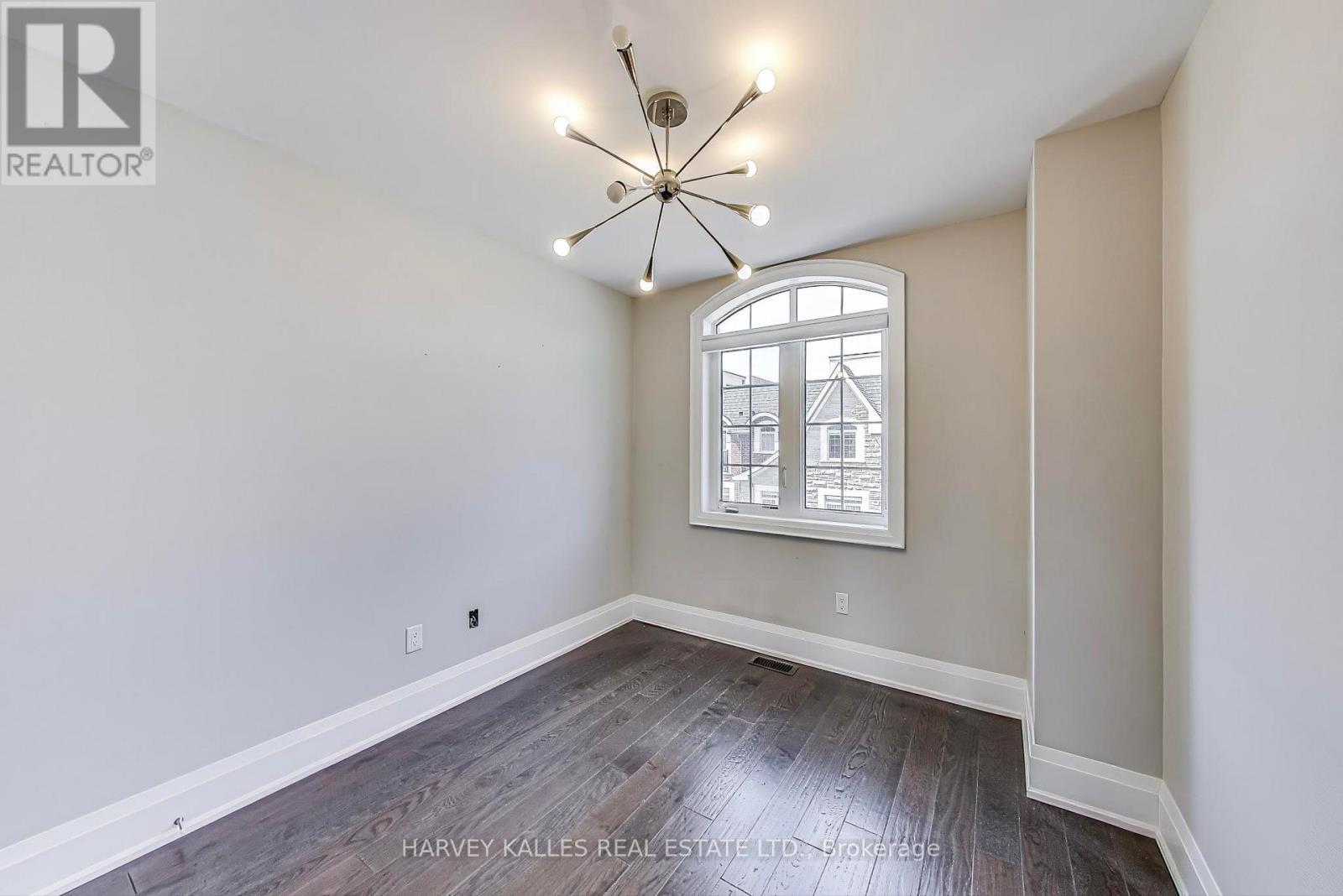 37 Ingleside Street, Vaughan, Ontario  L4L 0H9 - Photo 29 - N12296899