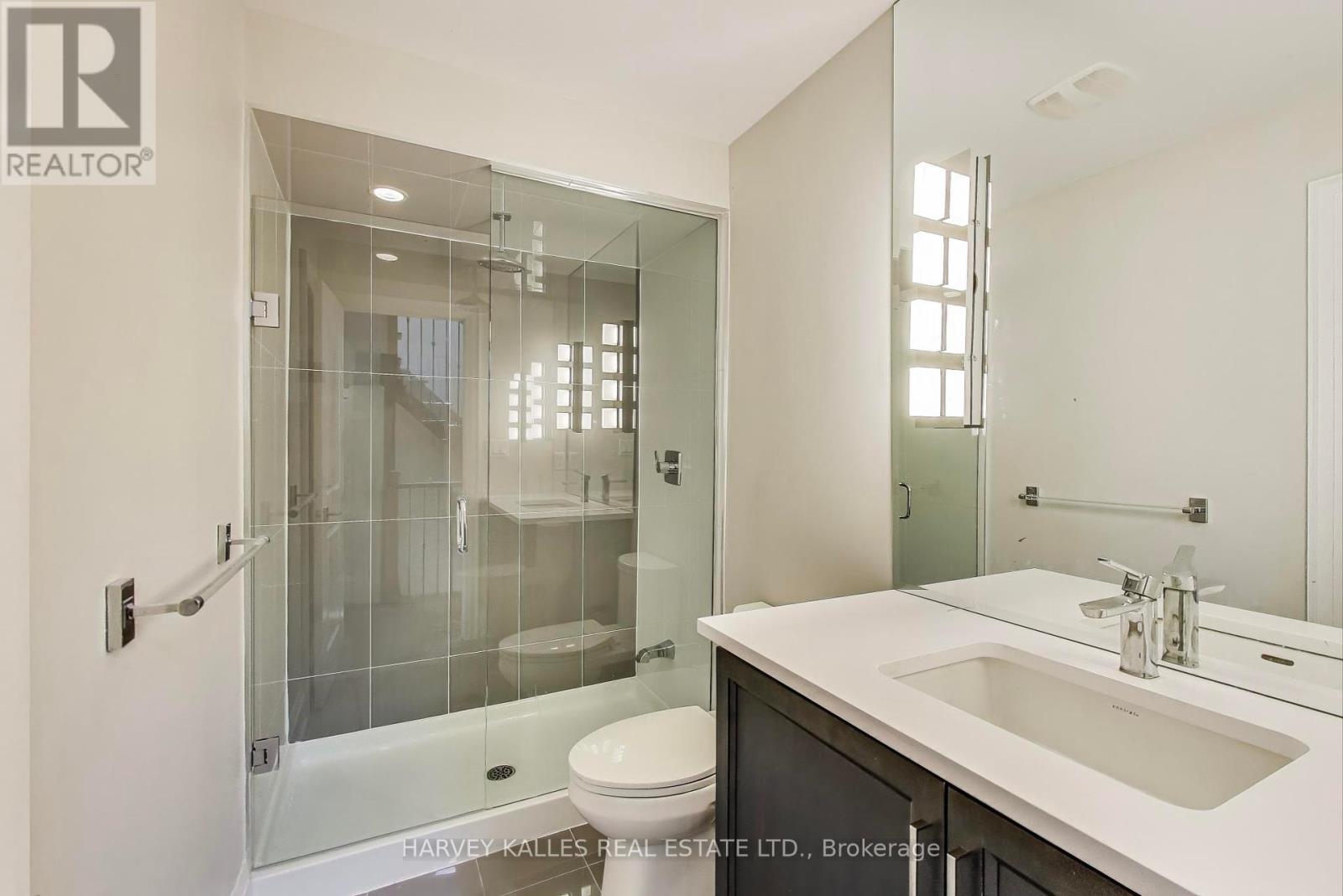 37 Ingleside Street, Vaughan, Ontario  L4L 0H9 - Photo 31 - N12296899