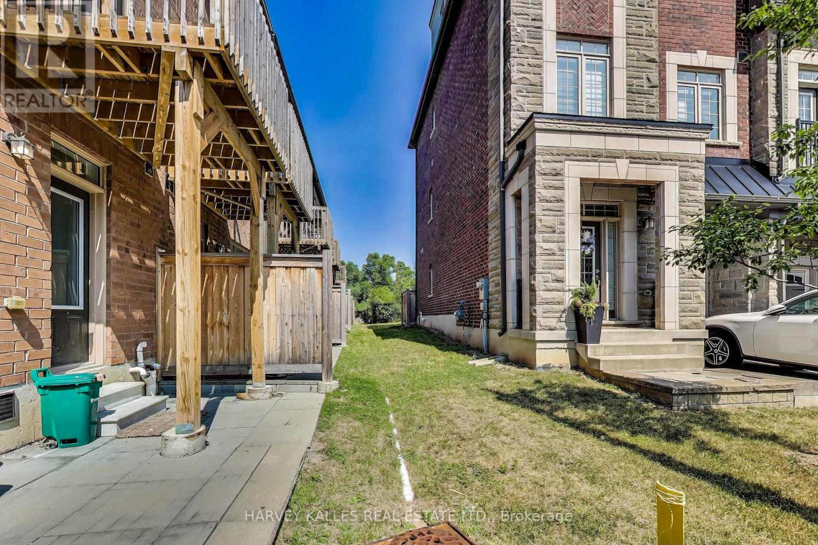 37 Ingleside Street, Vaughan, Ontario  L4L 0H9 - Photo 40 - N12296899