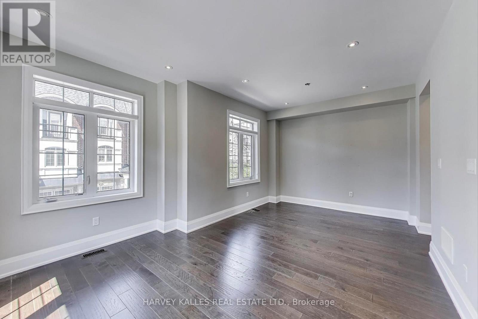 37 Ingleside Street, Vaughan, Ontario  L4L 0H9 - Photo 15 - N12296899