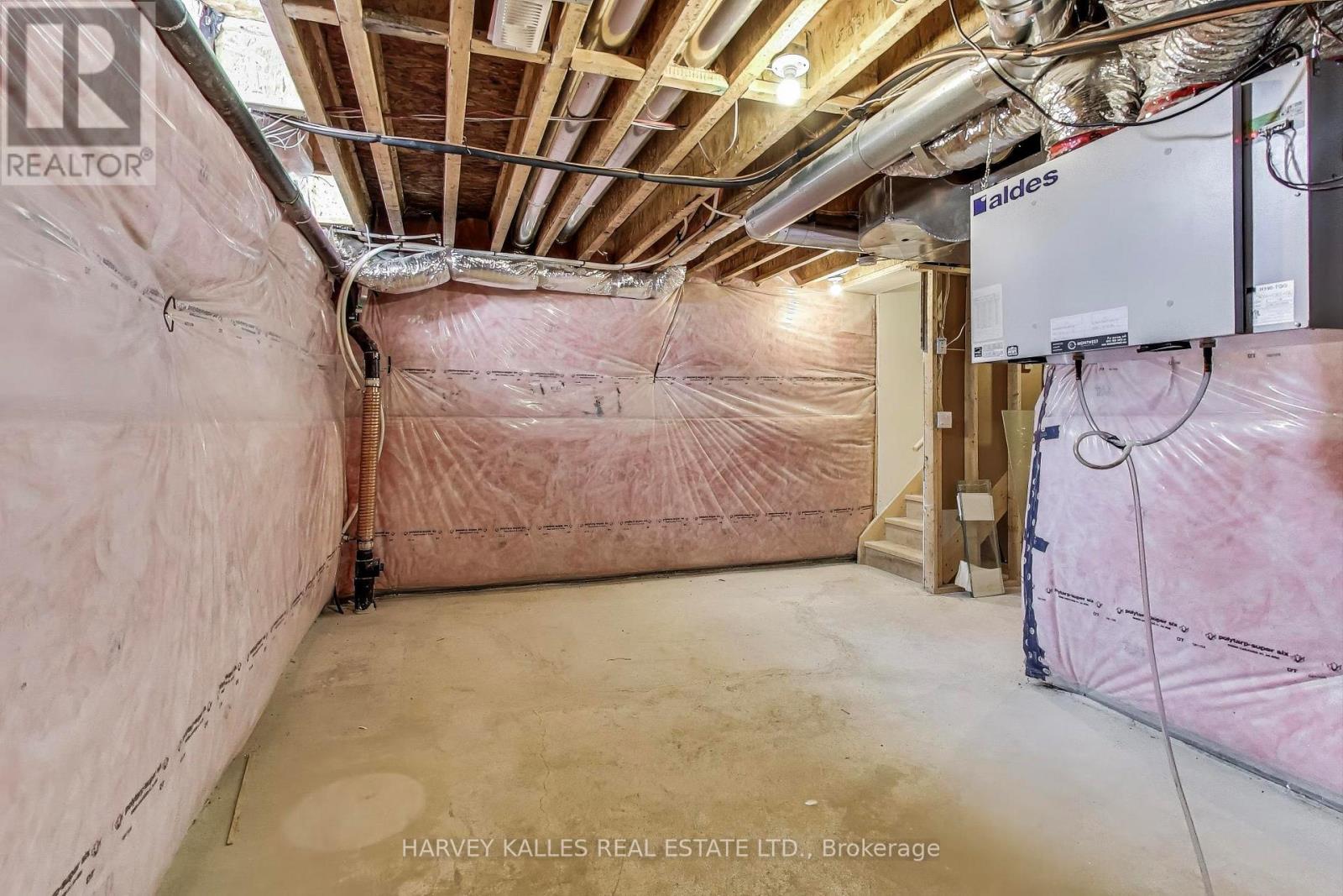 37 Ingleside Street, Vaughan, Ontario  L4L 0H9 - Photo 37 - N12296899