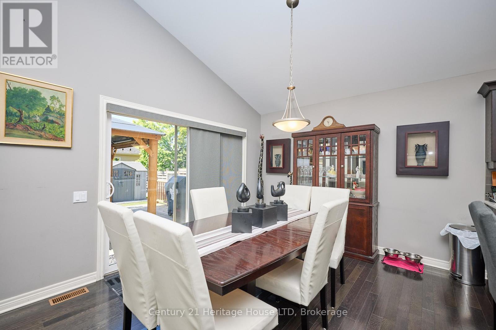 450 Classic Avenue, Welland, Ontario  L3B 0A4 - Photo 14 - X12296808