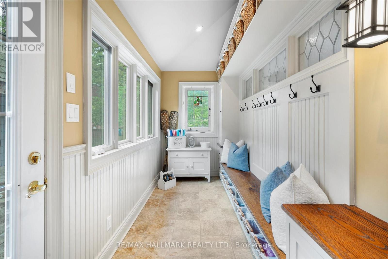 34 Munro Park Avenue, Toronto, Ontario  M4E 3M3 - Photo 18 - E12298808