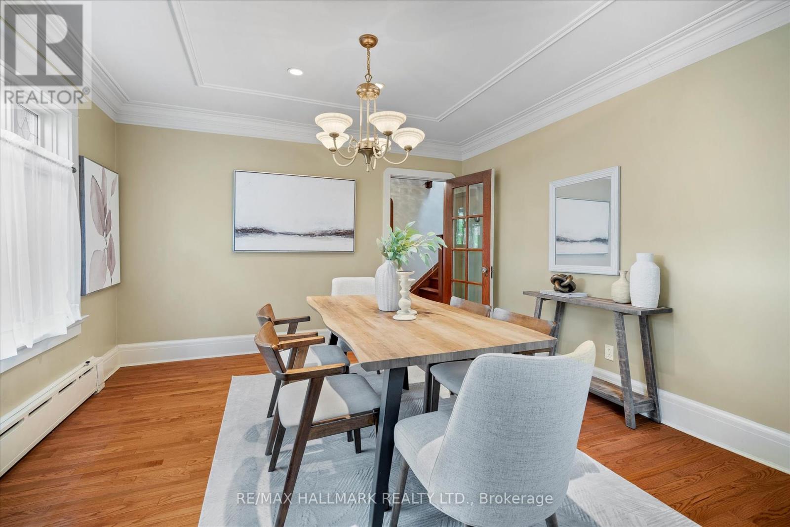 34 Munro Park Avenue, Toronto, Ontario  M4E 3M3 - Photo 8 - E12298808