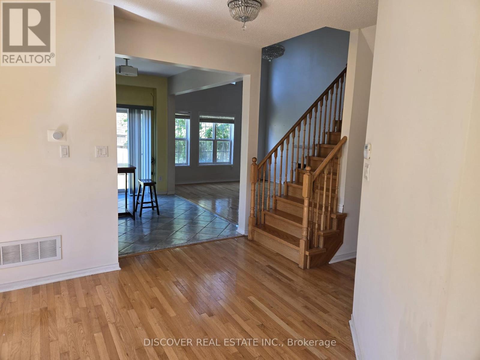 5792 Raftsman Cove, Mississauga, Ontario  L5M 7H4 - Photo 22 - W12298823